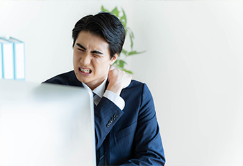 肩こりのイメージ写真